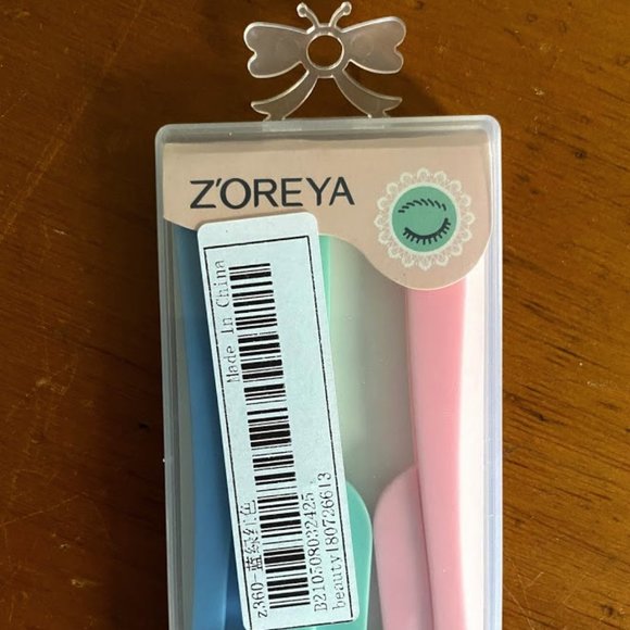 NWT! Z'Oreya Three Pastel Eyebrow/Facial Hair Razors - Picture 2 of 6